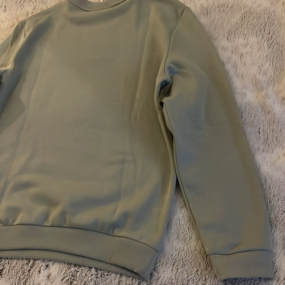 Calvin Klein *NWT* Sweater in Large Desert Sage - Picture 9 of 10